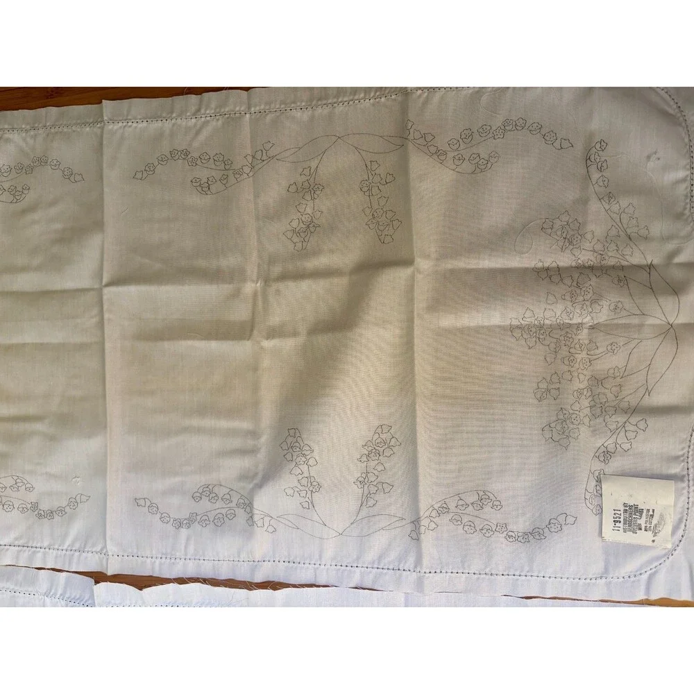 Vintage Herrschners Embroidered Table Runner Set 2 Lilies Bird Nest 17x42